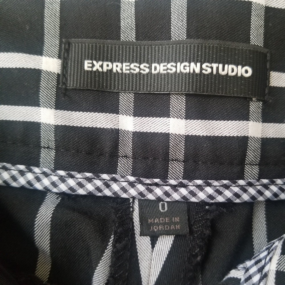 Express Capris Size 0 - Picture 3 of 3